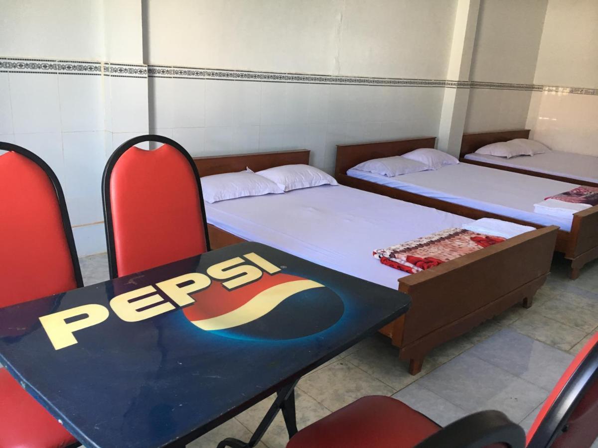 Khach San Thien Phuc Hotel Cà Mau Kültér fotó